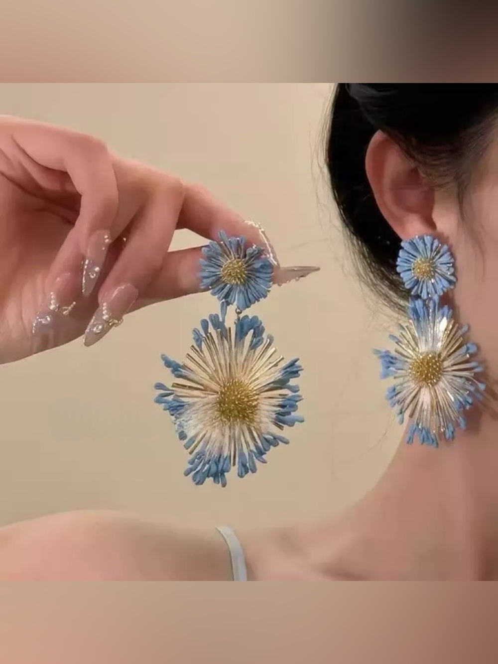 4/$15 Elegant Blue Daisy Cute Drop Earrings